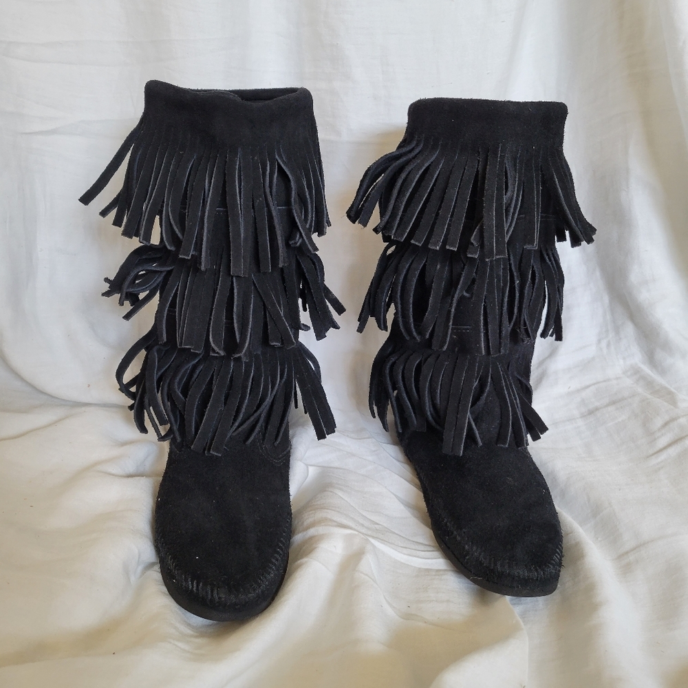 Minnentoka Fringe boots
